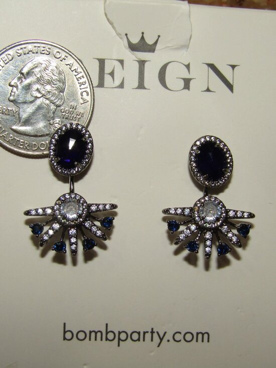 Bomb Party "Reign Villain" Earrings Set - Picture 2 of 8
